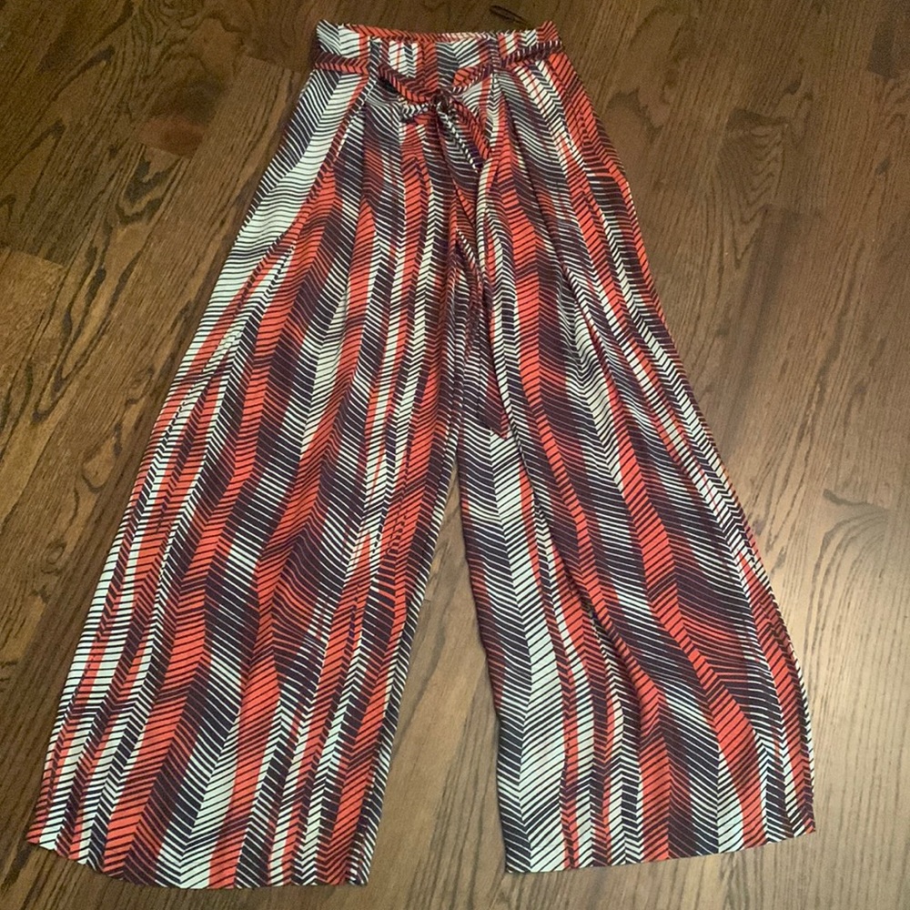Stunning Zara wide leg printed trouser pants Small